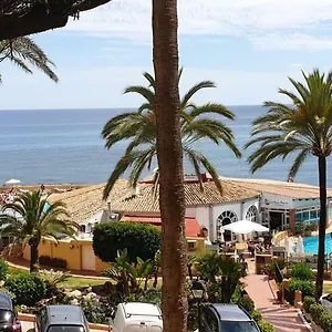 https://macdonald-dona-lola-costa-del-sol.1costadelsol.com